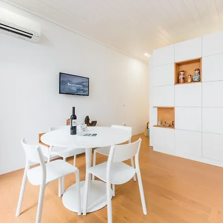 Apartment Guestready - A Moment In Time 1 & 3 *